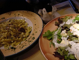 �p�X�^�ƃT���_